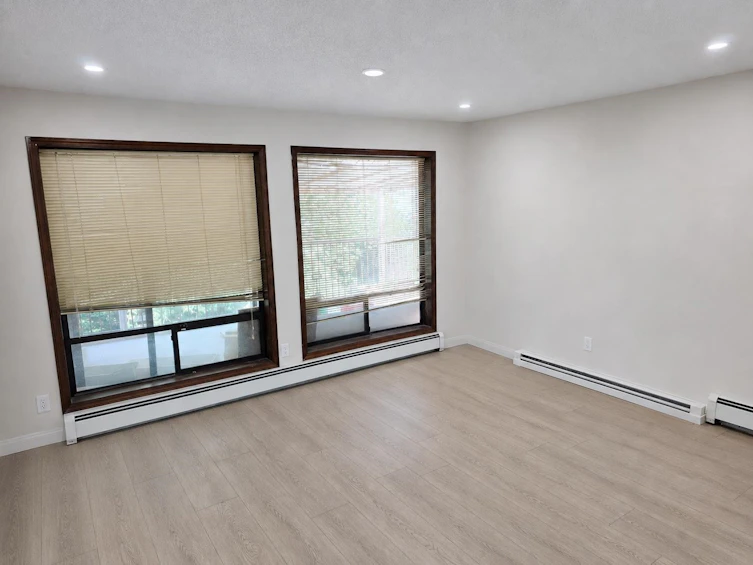 8742 Broadway Street, Chilliwack, BC, V2P 5V6 - 5