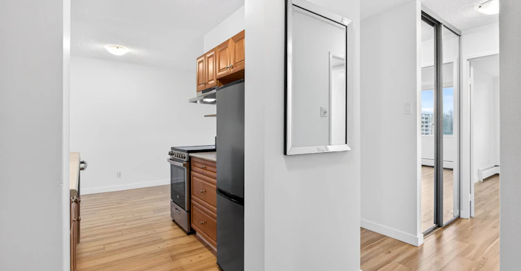 1306-2016 Fullerton Avenue, North Vancouver, BC, V7N 3E9 - 3