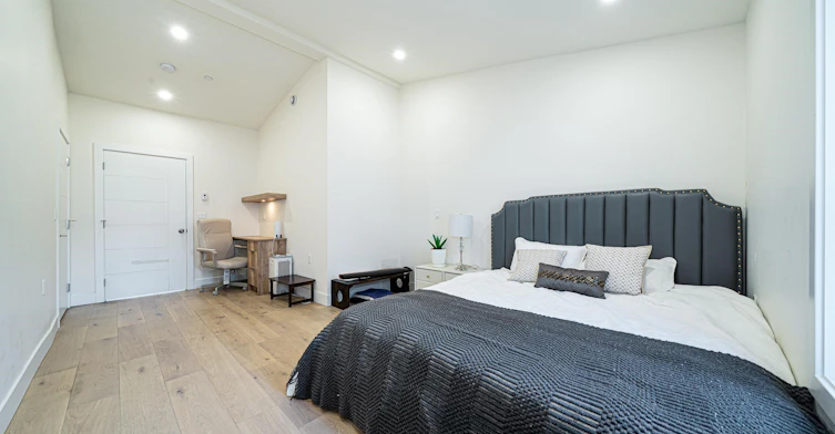 1-369 E16th Ave, Vancouver, BC, V5T 2T7 - 6