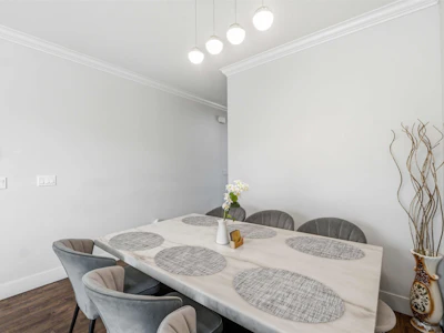 17-8747 162 Street - 5