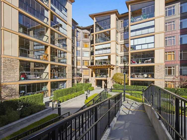 401-32445 Simon Avenue, Abbotsford, BC, V2T 0G7 - 2