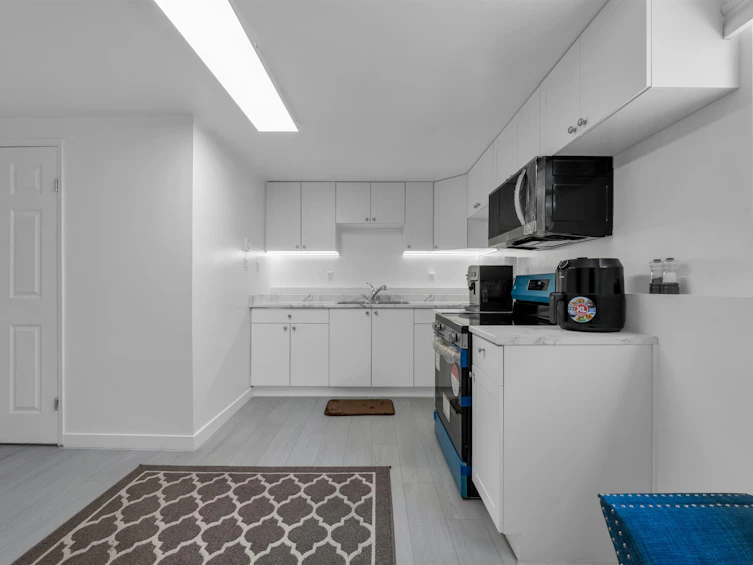330 W Braemar Road, North Vancouver, BC, V7N 2T5 - 18
