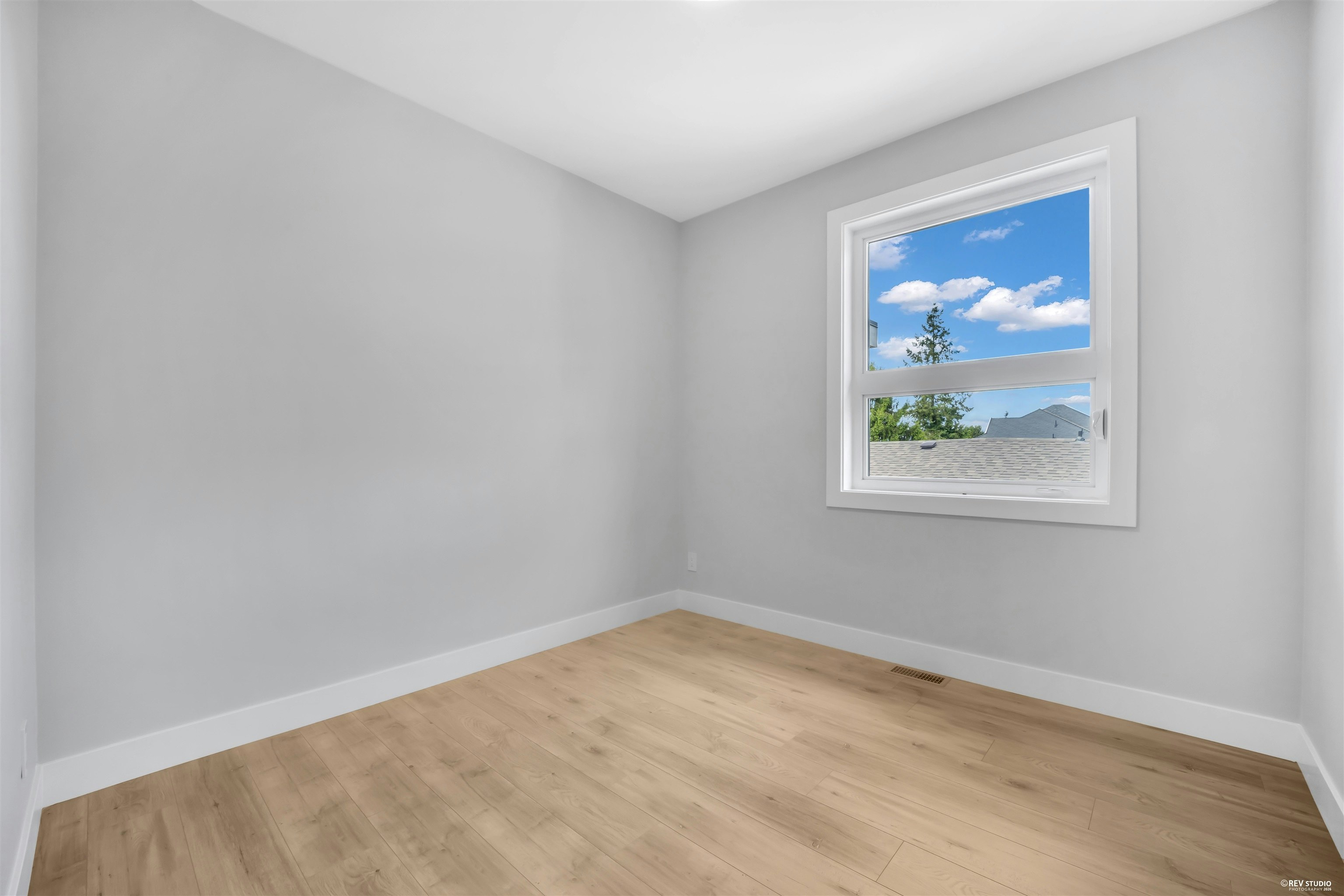 946 Dansey Avenue, Coquitlam, BC, V3K 3G7 - 23