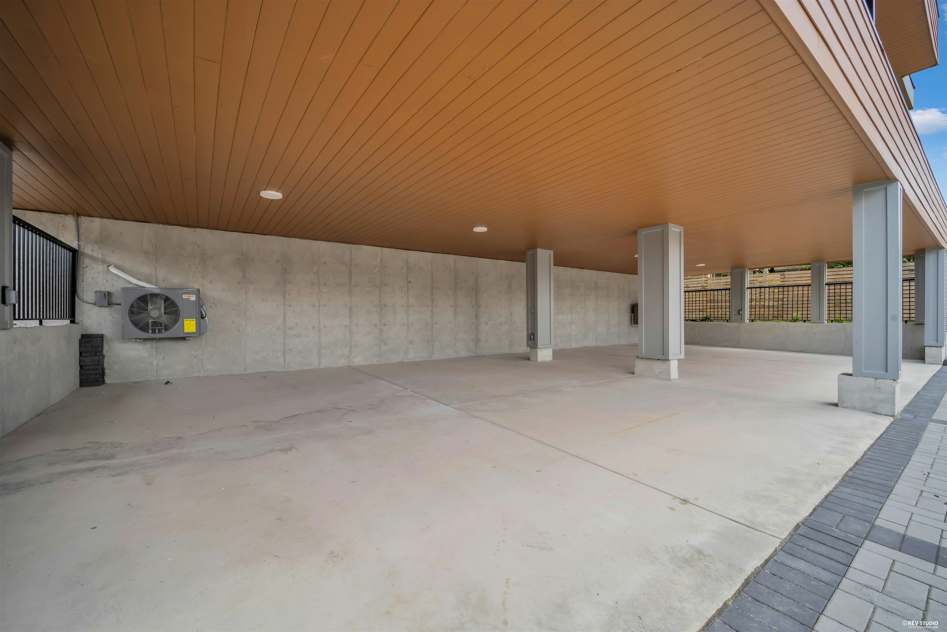 946 Dansey Avenue, Coquitlam, BC, V3K 3G7 - 30