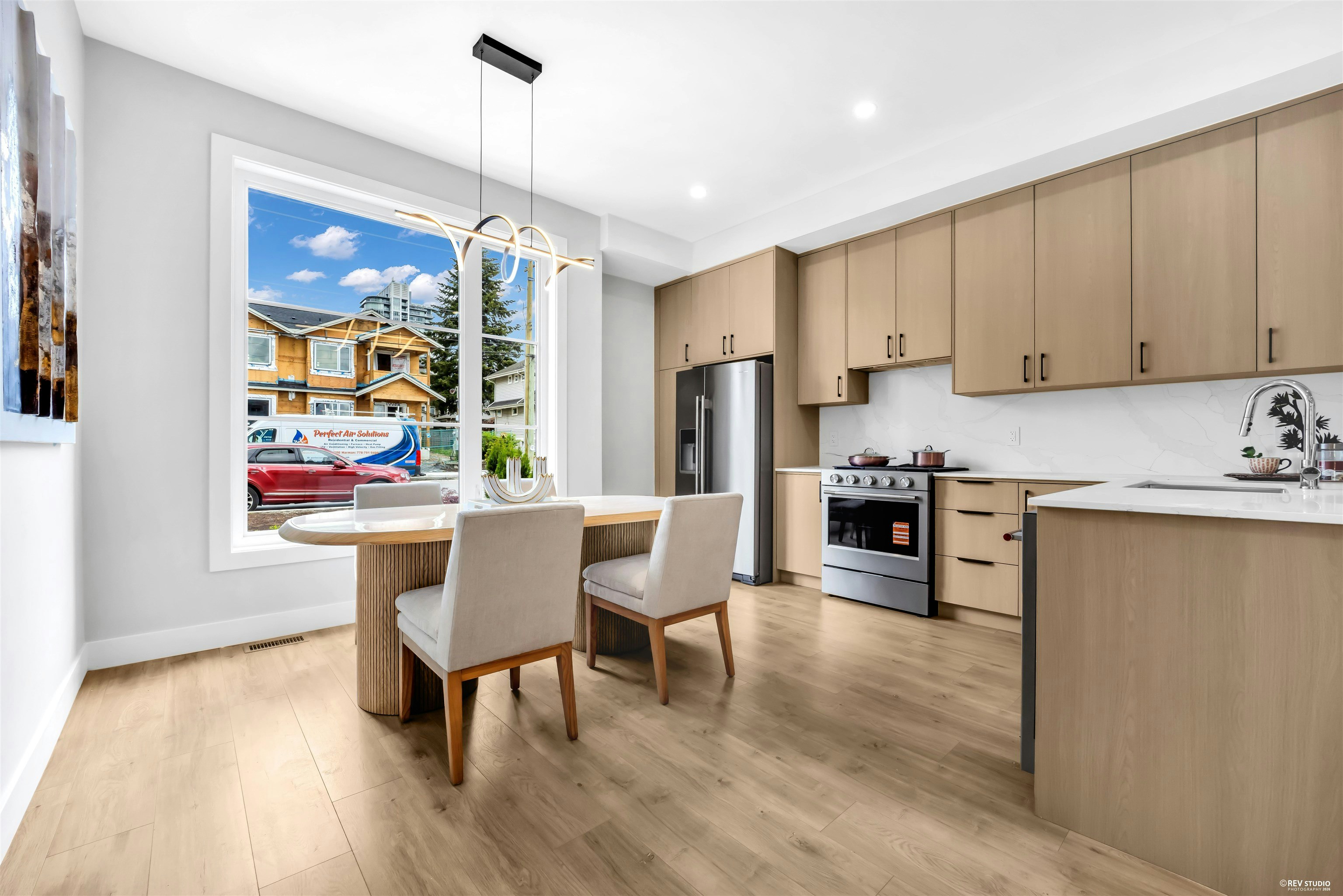 946 Dansey Avenue, Coquitlam, BC, V3K 3G7 - 9