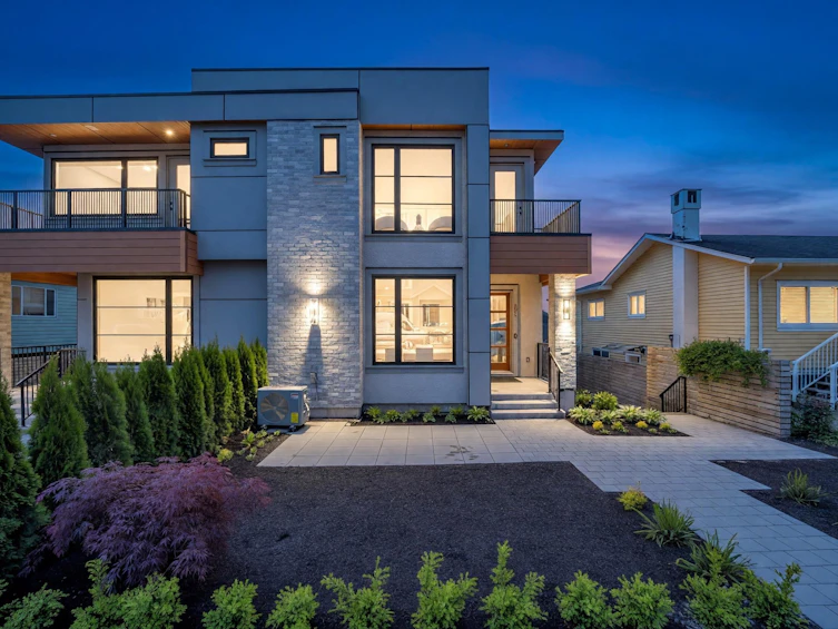 946 Dansey Avenue, Coquitlam, BC, V3K 3G7