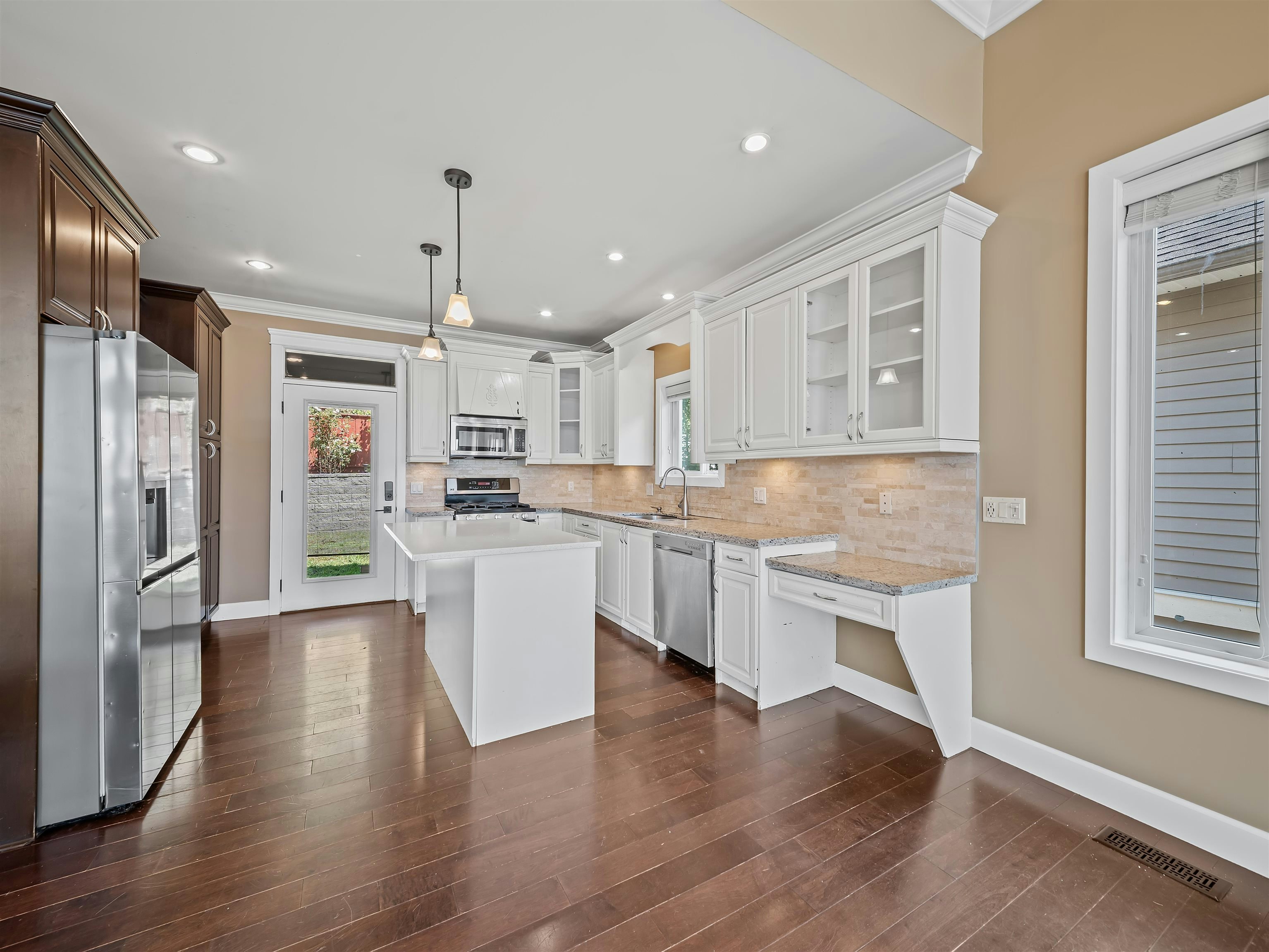35599 Zanatta Lane, Abbotsford, BC, V3G 0B4 - 10