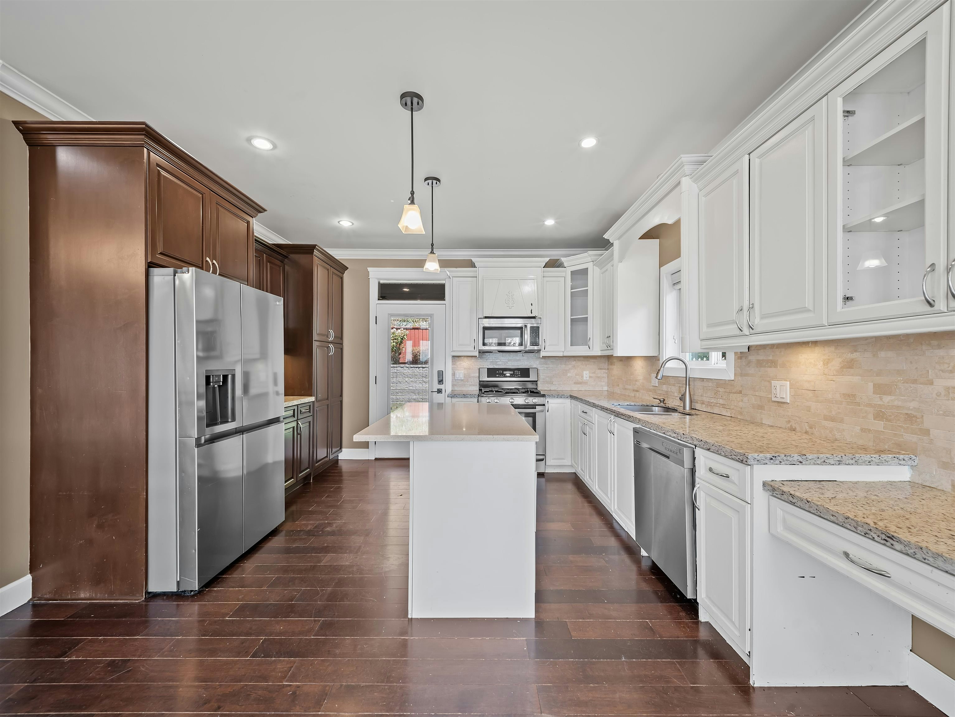 35599 Zanatta Lane, Abbotsford, BC, V3G 0B4 - 11