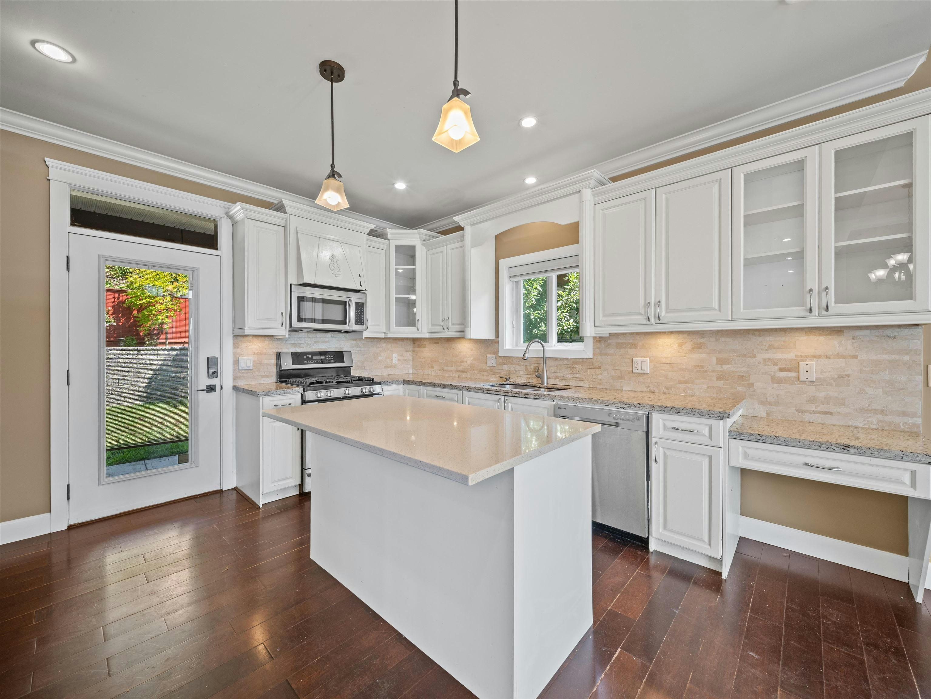 35599 Zanatta Lane, Abbotsford, BC, V3G 0B4 - 12