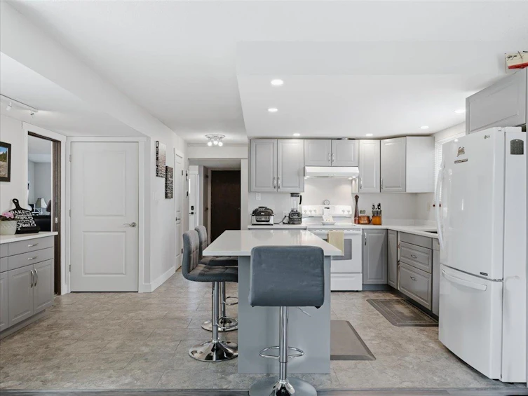 4628 Hermitage Drive, Richmond, BC, V7E 4N4 - 2