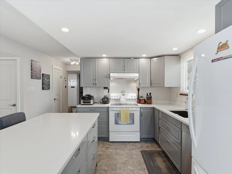 4628 Hermitage Drive, Richmond, BC, V7E 4N4 - 3