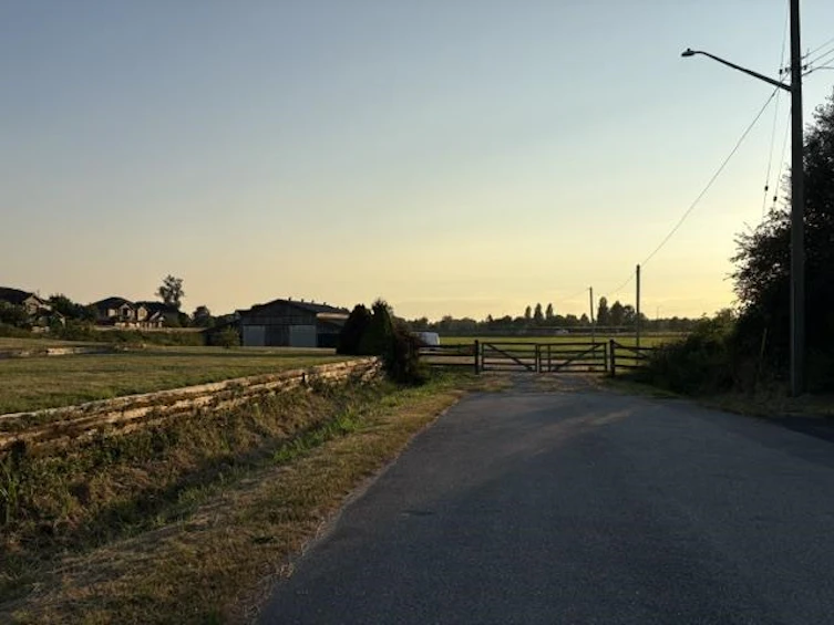 20111 Powell Avenue, Maple Ridge, BC, V2X 4N2 - 4
