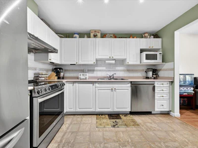 122-2678 Dixon Street - 2