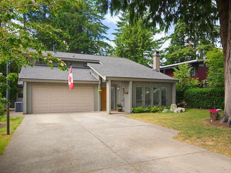 151 49th Street, Delta, BC, V4M 2P1