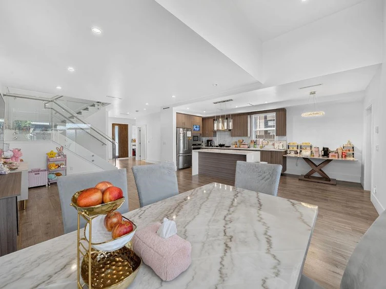 12277 Shinde Place, Richmond, BC, V7E 0C2 - 11