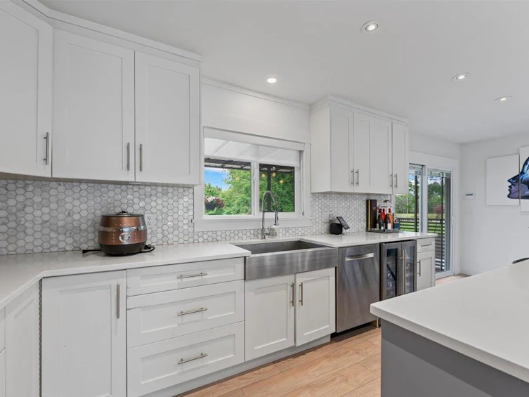 23177 Willett Avenue, Richmond, BC, V6V 3C6 - 17