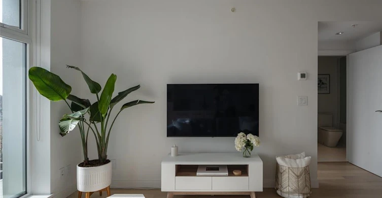 903-2221 E 30th Avenue, Vancouver, BC, V5N 0G6 - 3