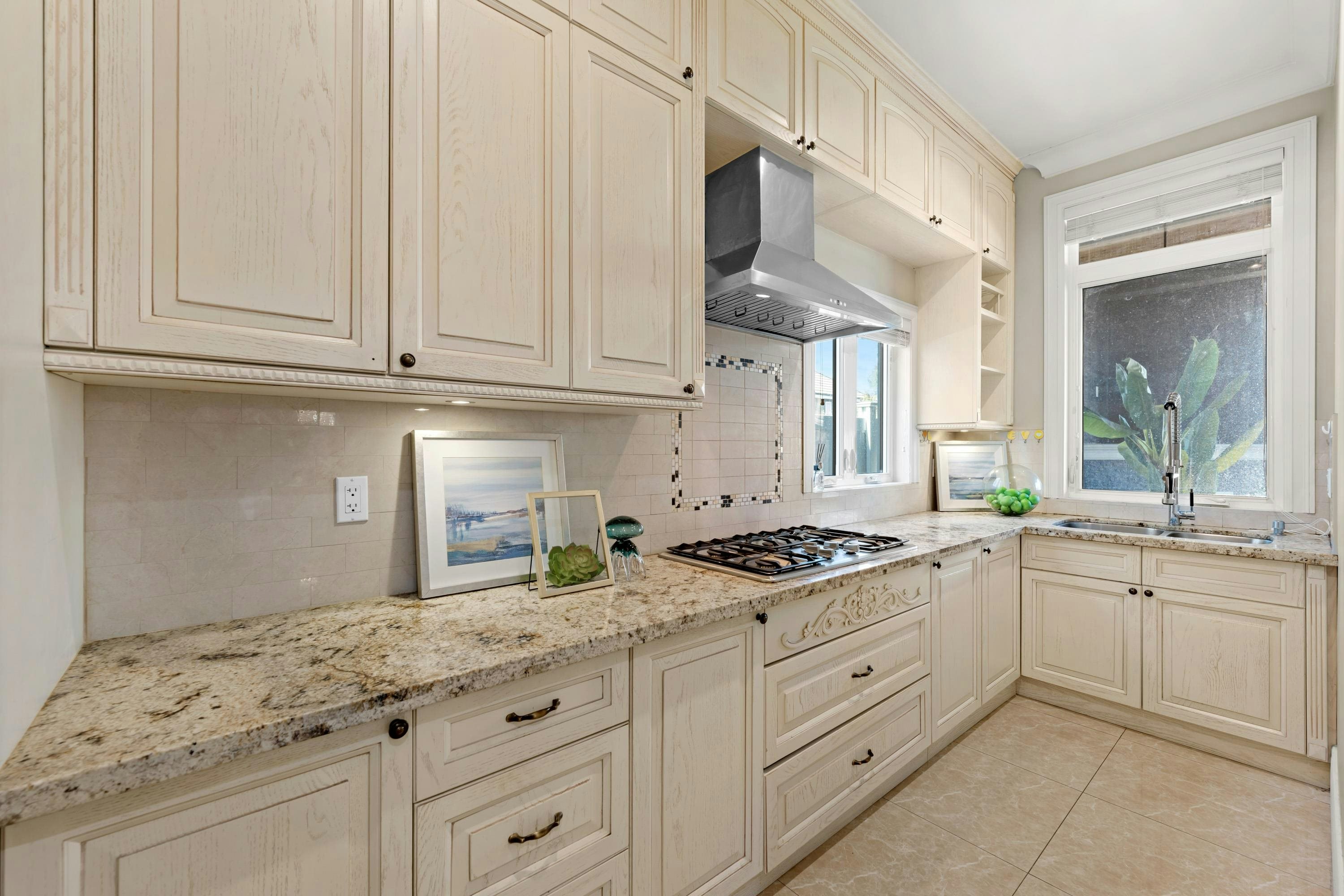 8651 Williams Road, Richmond, BC, V7A 1G7 - 9