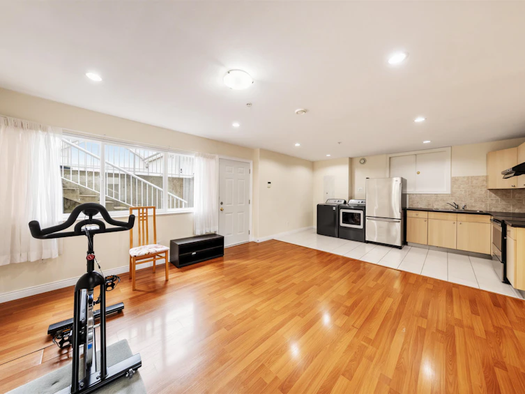 6899 Fleming Street, Vancouver, BC, V5P 3H4 - 26
