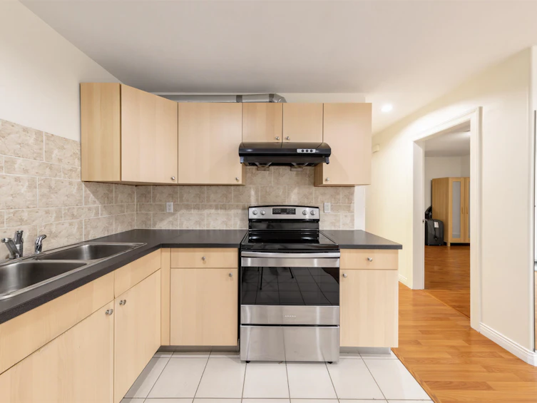 6899 Fleming Street, Vancouver, BC, V5P 3H4 - 27