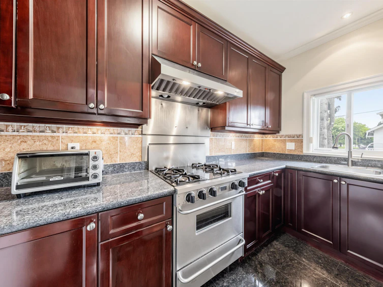 6899 Fleming Street, Vancouver, BC, V5P 3H4 - 12