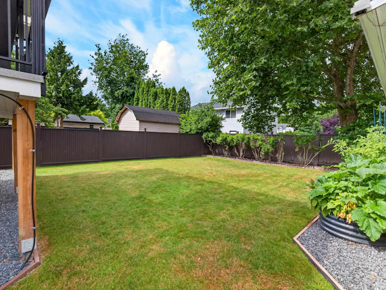 6323 Charbray Place, Surrey, BC, V3S 5H6 - 29