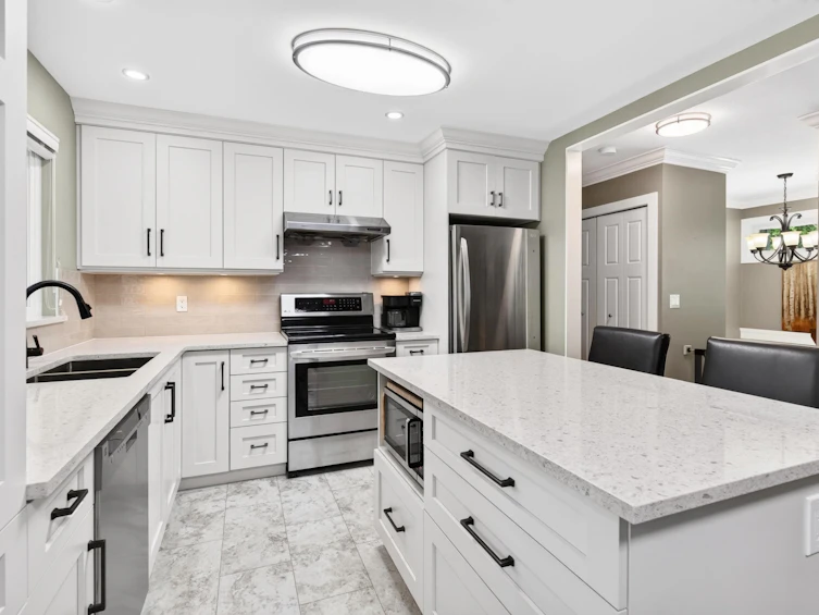 6323 Charbray Place, Surrey, BC, V3S 5H6 - 10