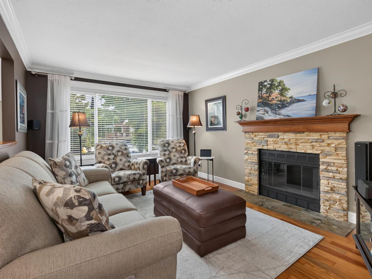 6323 Charbray Place, Surrey, BC, V3S 5H6 - 5