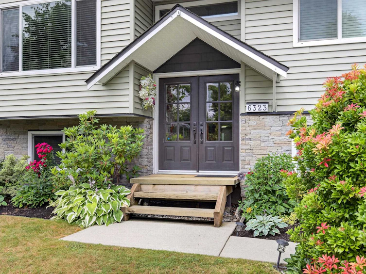 6323 Charbray Place, Surrey, BC, V3S 5H6 - 3