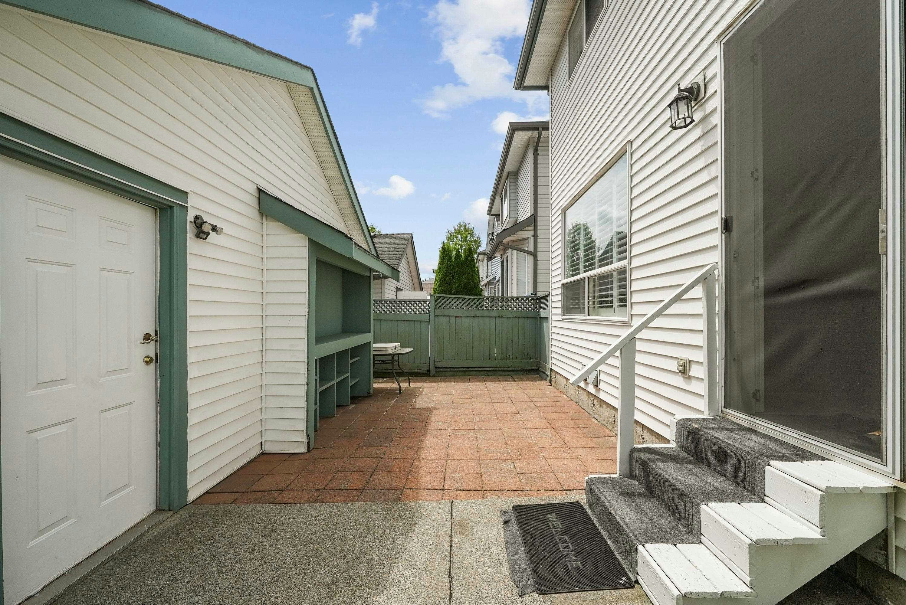 18568 64b Avenue, Surrey, BC, V3S 8S9 - 17