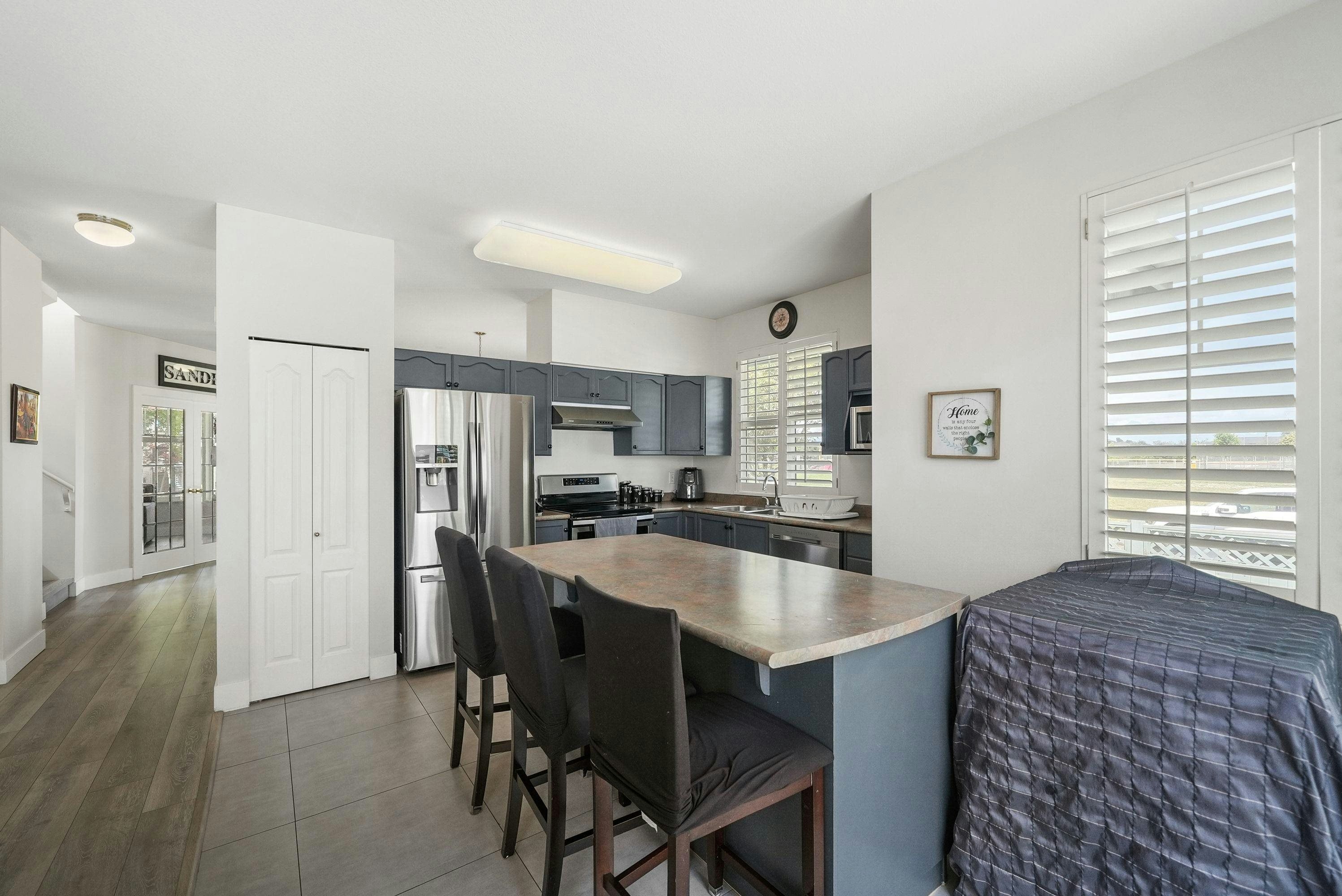 18568 64b Avenue, Surrey, BC, V3S 8S9 - 9
