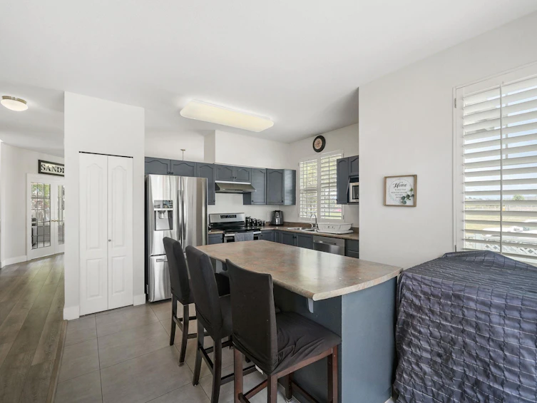 18568 64b Avenue, Surrey, BC, V3S 8S9 - 9
