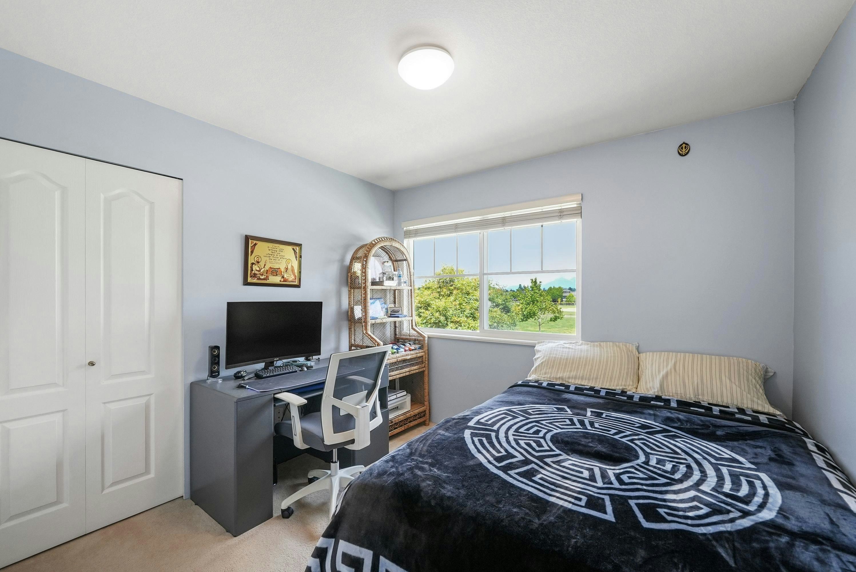 18568 64b Avenue, Surrey, BC, V3S 8S9 - 15