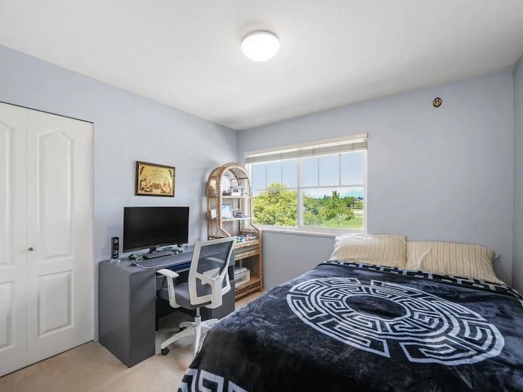 18568 64b Avenue, Surrey, BC, V3S 8S9 - 15
