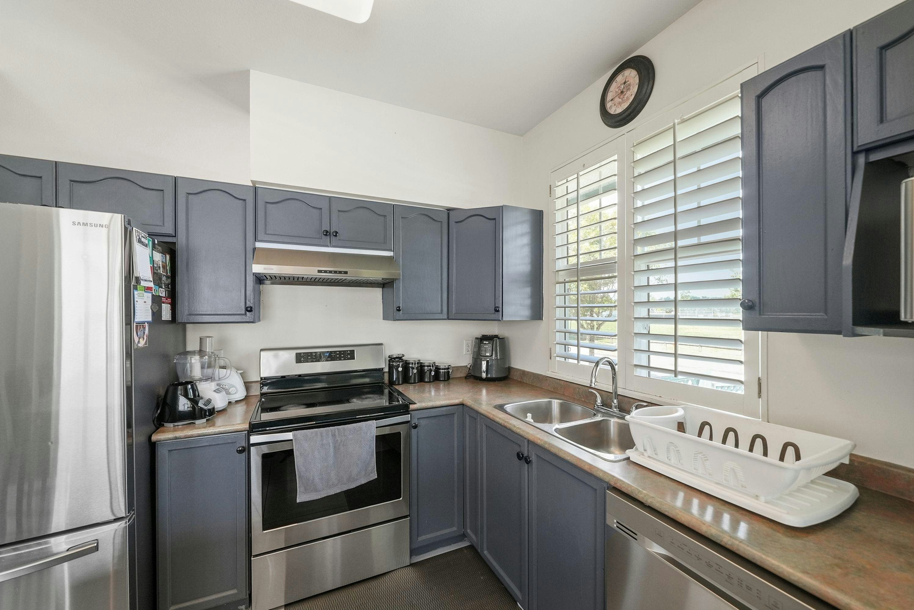 18568 64b Avenue, Surrey, BC, V3S 8S9 - 10