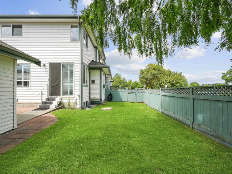 18568 64b Avenue, Surrey, BC, V3S 8S9 - 18