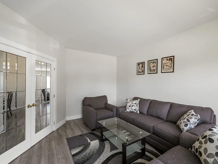 18568 64b Avenue, Surrey, BC, V3S 8S9 - 4
