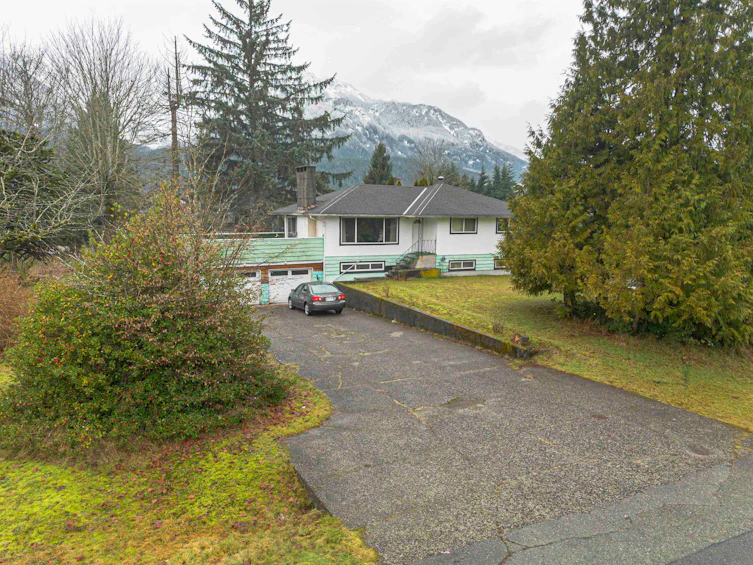 40127 Kalodon Road, Squamish, BC, V0N 1T0 - 22