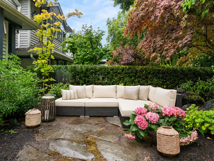 2146 W 14th Avenue, Vancouver, BC, V6K 2V7