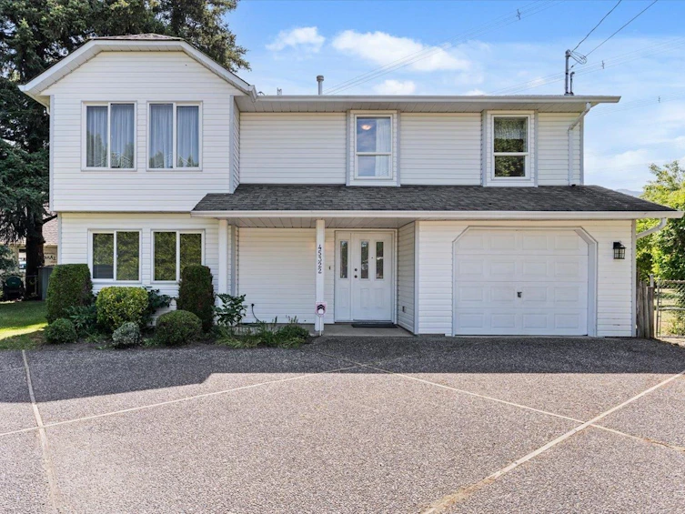45322 Balmoral Avenue, Chilliwack, BC, V2R 2M4