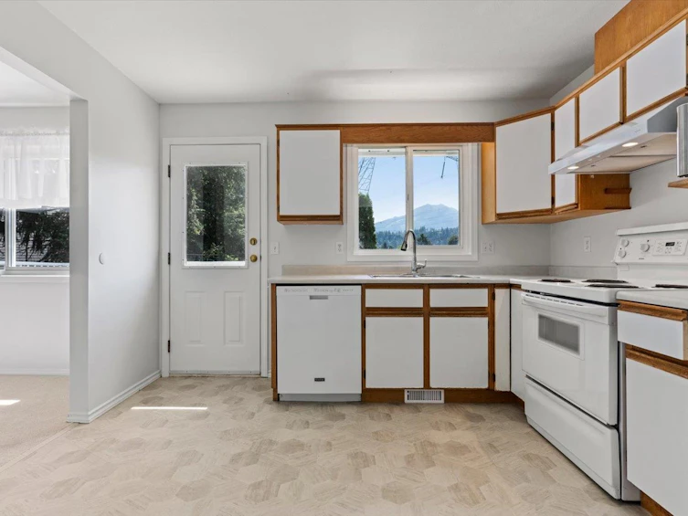 45322 Balmoral Avenue, Chilliwack, BC, V2R 2M4 - 8