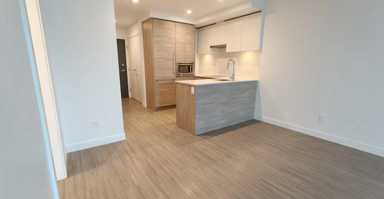 2502-13615 Fraser Highway, Surrey, BC, V3T 0P7