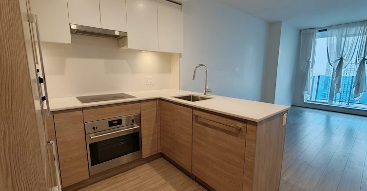 2502-13615 Fraser Highway, Surrey, BC, V3T 0P7 - 7