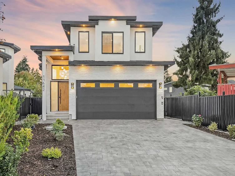 11642 94a Avenue, Delta, BC, V4C 3S3