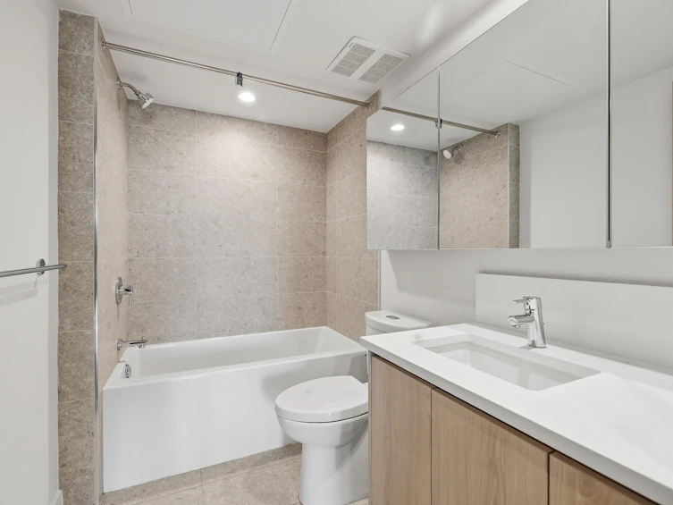 2908-10750 135a Street, Surrey, BC, V3T 0V4 - 8