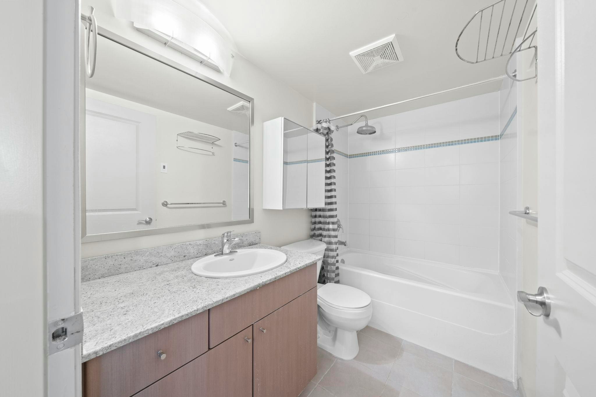 605-9262 University Crescent, Burnaby, BC, V5A 0A4 - 21