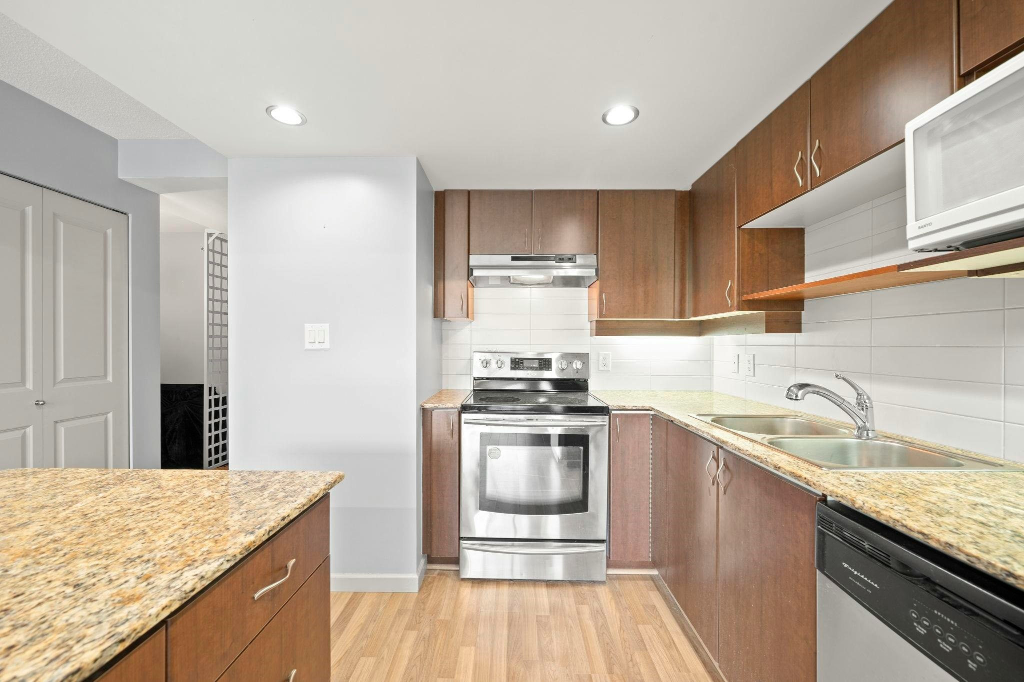 605-9262 University Crescent, Burnaby, BC, V5A 0A4 - 13