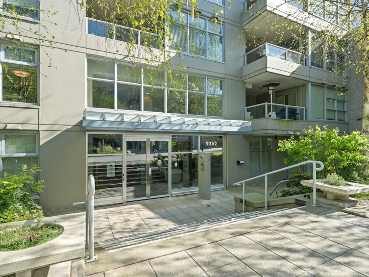 605-9262 University Crescent, Burnaby, BC, V5A 0A4 - 32