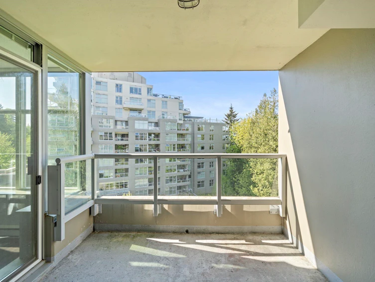 605-9262 University Crescent, Burnaby, BC, V5A 0A4 - 24