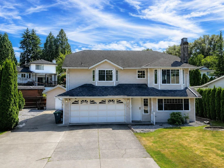 7869 143a Street, Surrey, BC, V3W 9W5